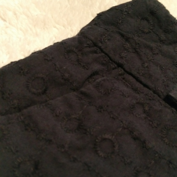 Shorts - Picture 2 of 3